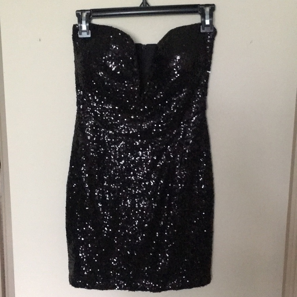 NWOT Tobi black sequin dress